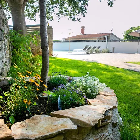 Villa House Ladonja With Private Pool Bale
