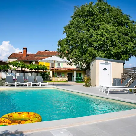 House Ladonja With Private Pool * Bale