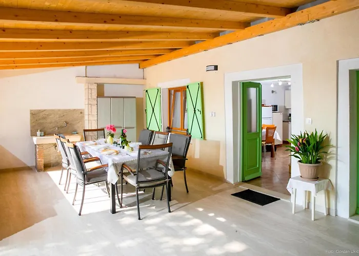 House Ladonja With Private Pool * Bale