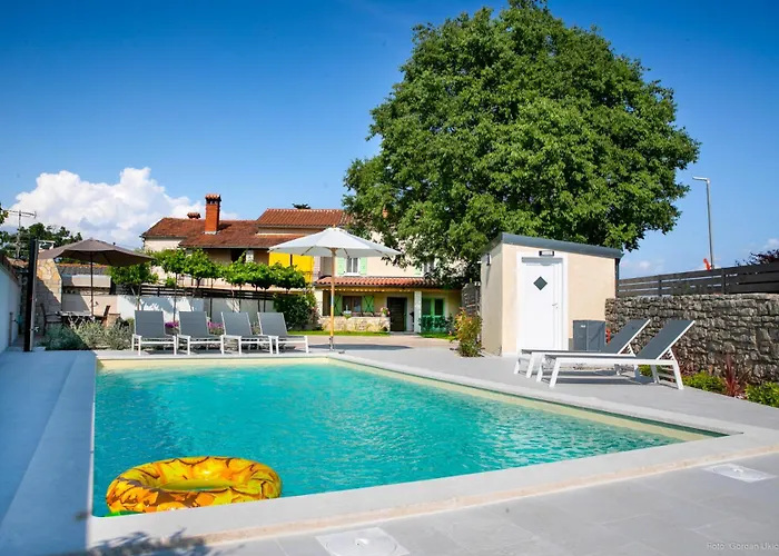 House Ladonja With Private Pool * Bale